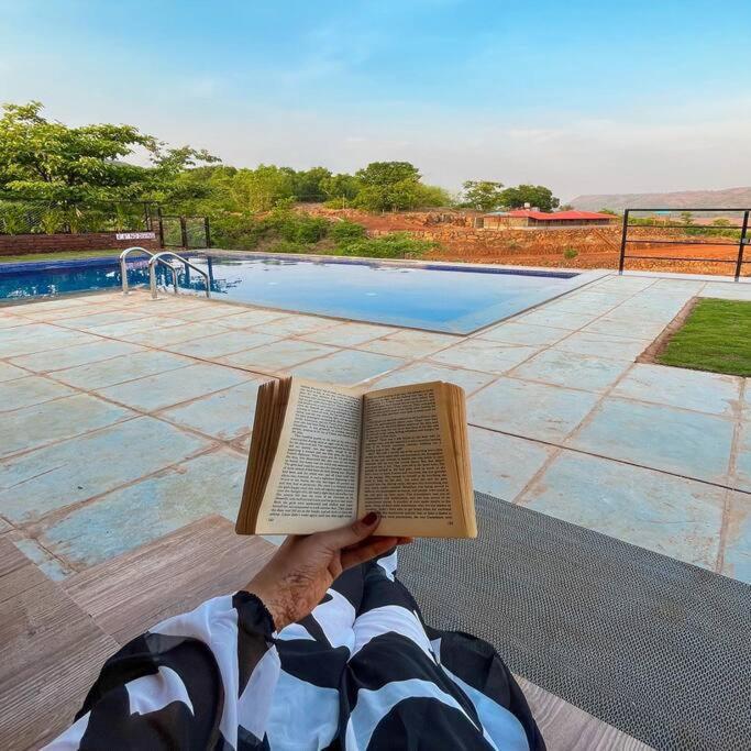 Waterrock Stays The Mango Tree Chalet 푸네 외부 사진