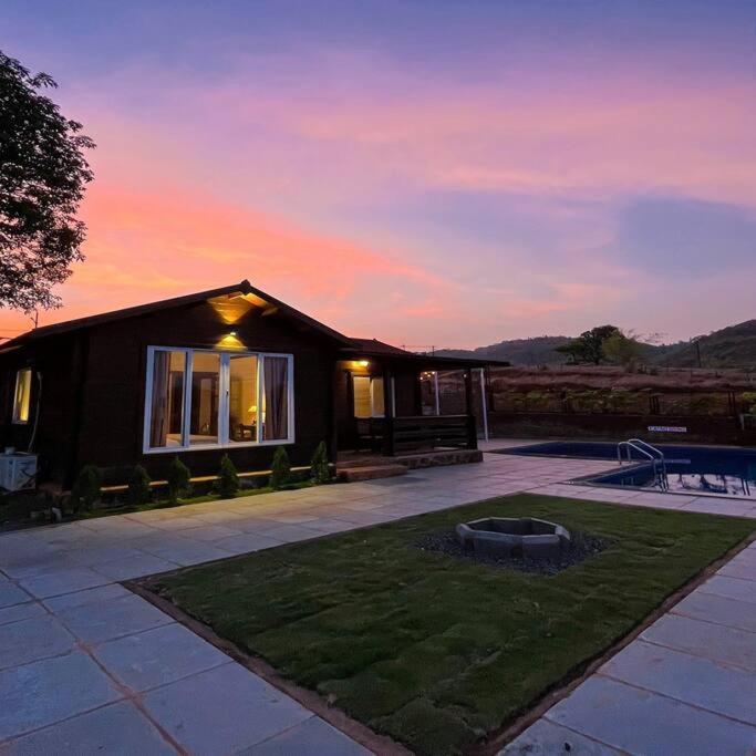 Waterrock Stays The Mango Tree Chalet 푸네 외부 사진